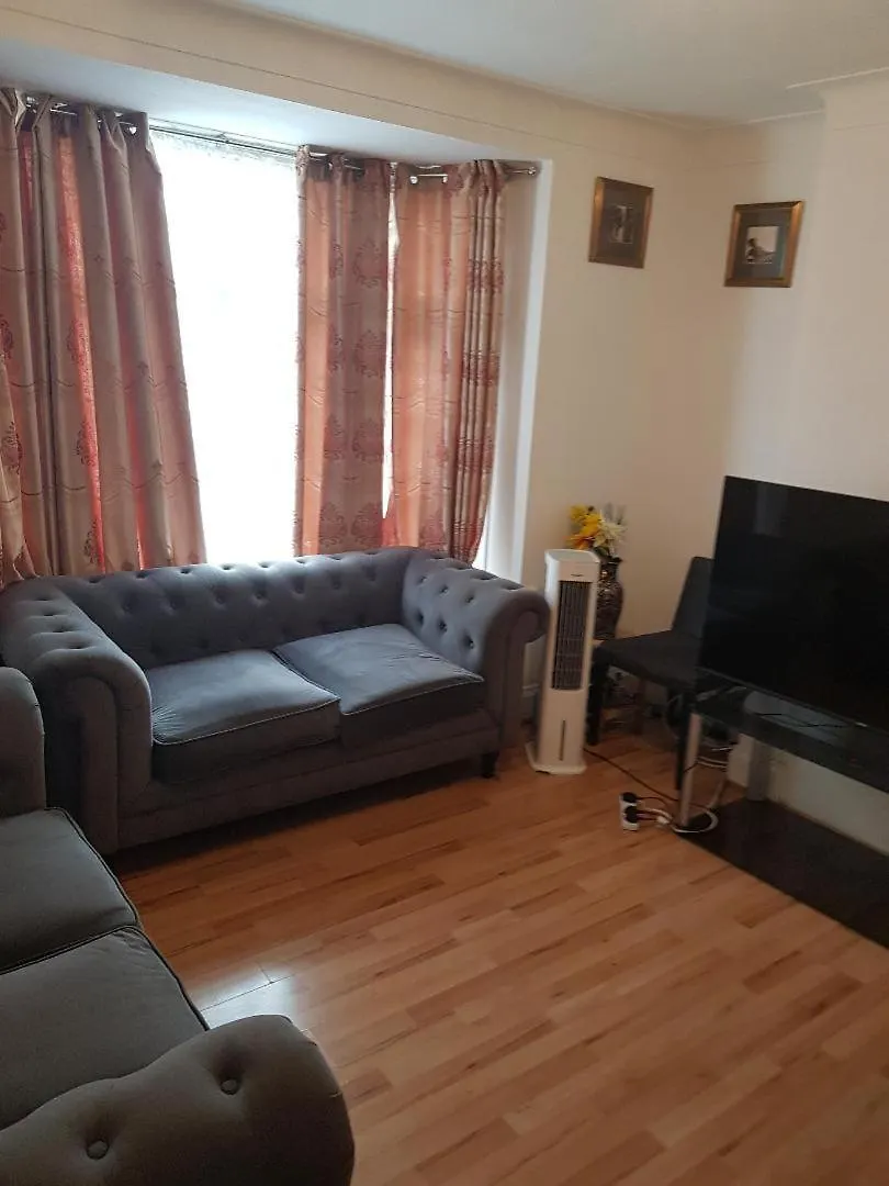 Apartment Catford Homely Home London